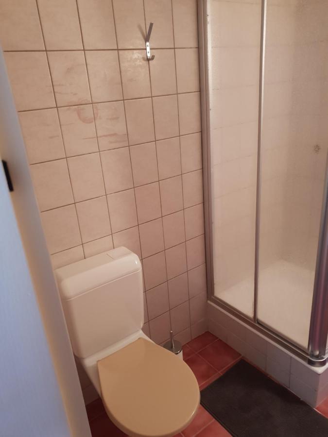 Auberge De Ballens Eksteriør billede