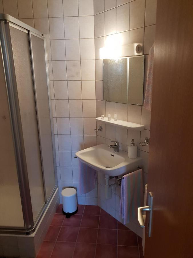 Auberge De Ballens Eksteriør billede