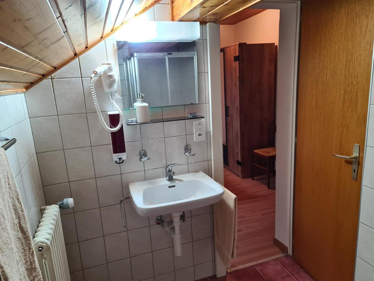 Auberge De Ballens Eksteriør billede