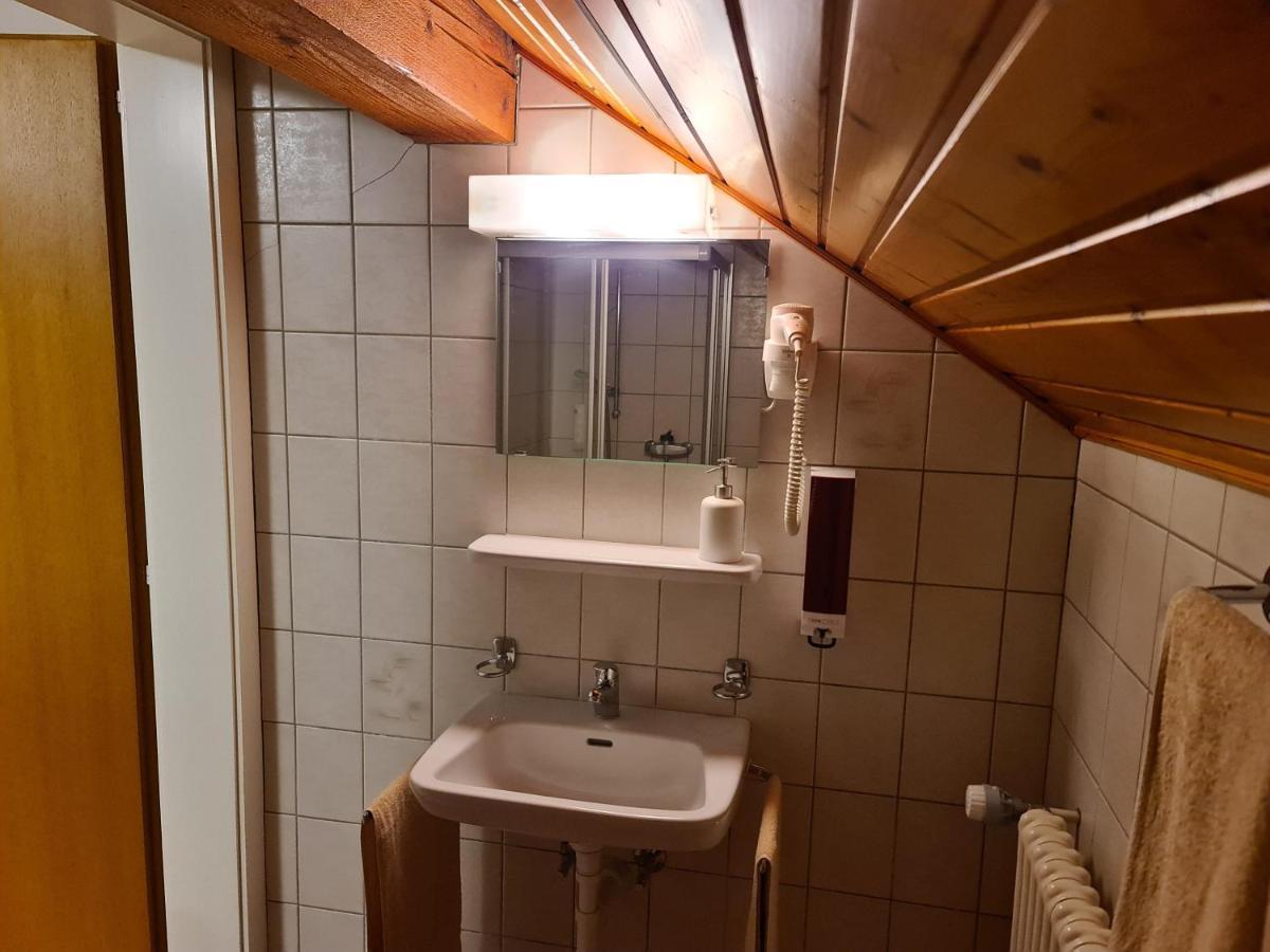 Auberge De Ballens Eksteriør billede
