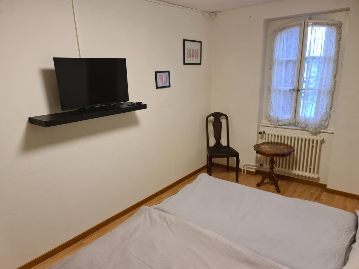Auberge De Ballens Eksteriør billede