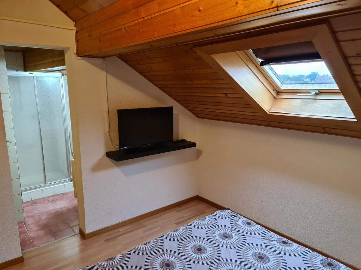 Auberge De Ballens Eksteriør billede